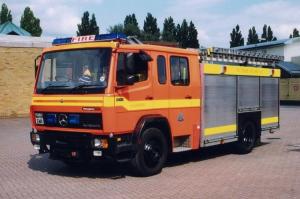 Mercedes-Benz LN 1124 E-ONE Water Ladder and Rescue 1995 года (UK)